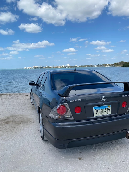 2001 Lexus IS 1st Gen - Image 22 of 31