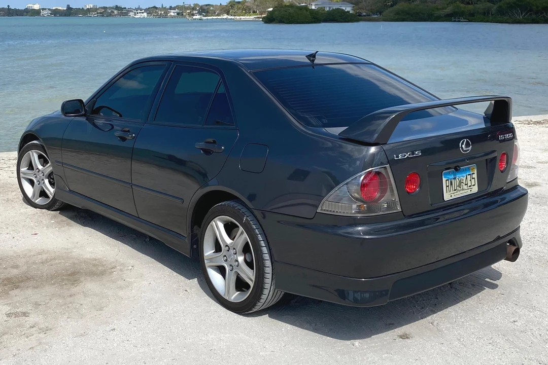 2001 Lexus IS 1st Gen - Image 4 of 31