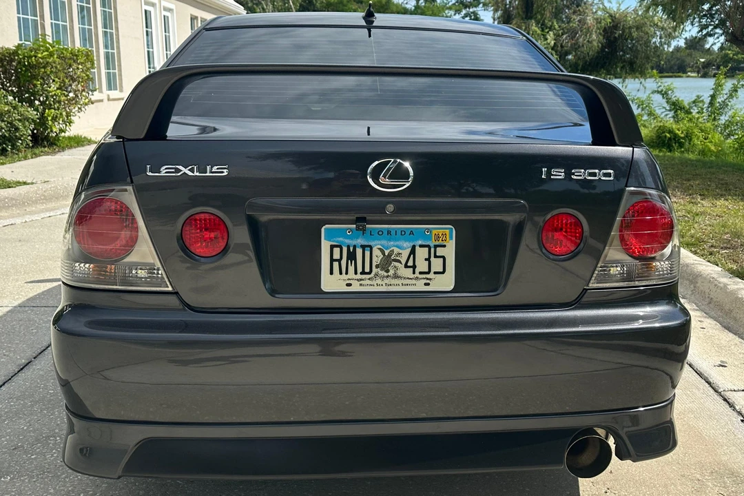 2001 Lexus IS 1st Gen - Image 5 of 31