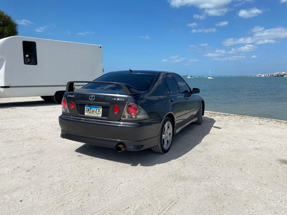 2001 Lexus IS 1st Gen - Image 14 of 31