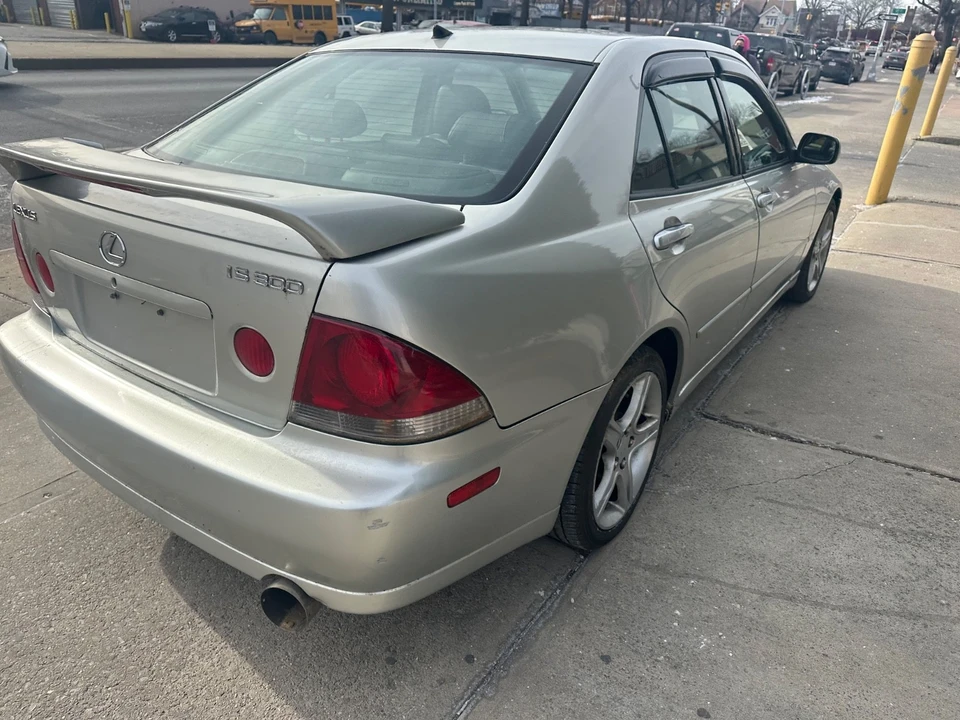 2001 Lexus IS 1st Gen - Image 7 of 25