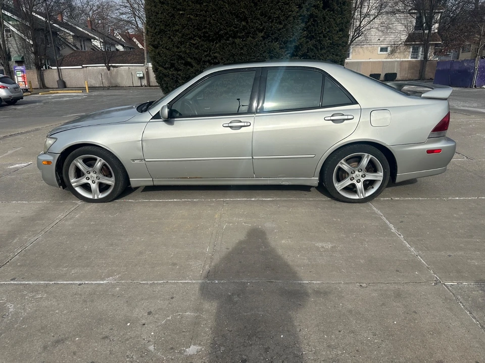 2001 Lexus IS 1st Gen - Image 5 of 25