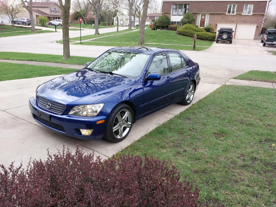 2001 Lexus IS 1st Gen - Image 8 of 31