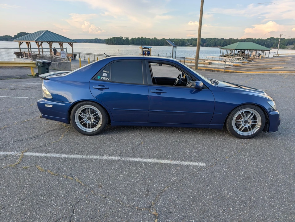 2001 Lexus IS 1st Gen - Image 16 of 31