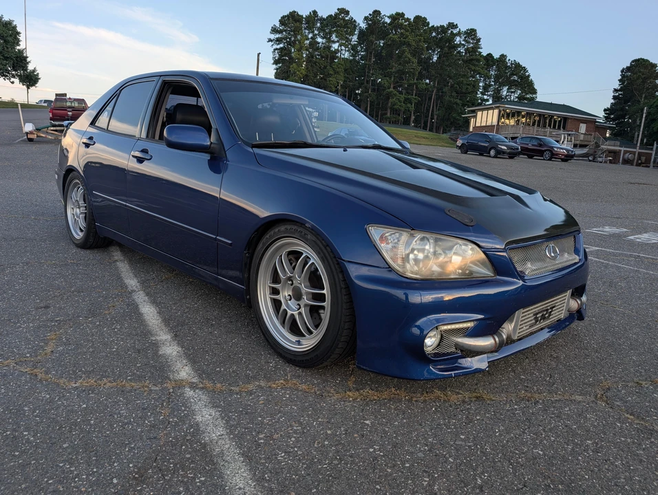 2001 Lexus IS 1st Gen - Image 17 of 31