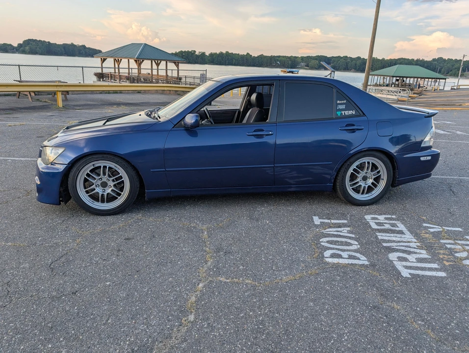 2001 Lexus IS 1st Gen - Image 10 of 31