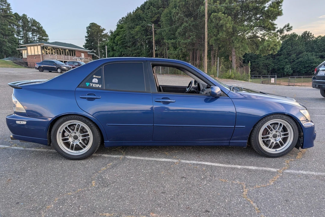 2001 Lexus IS 1st Gen - Image 3 of 31