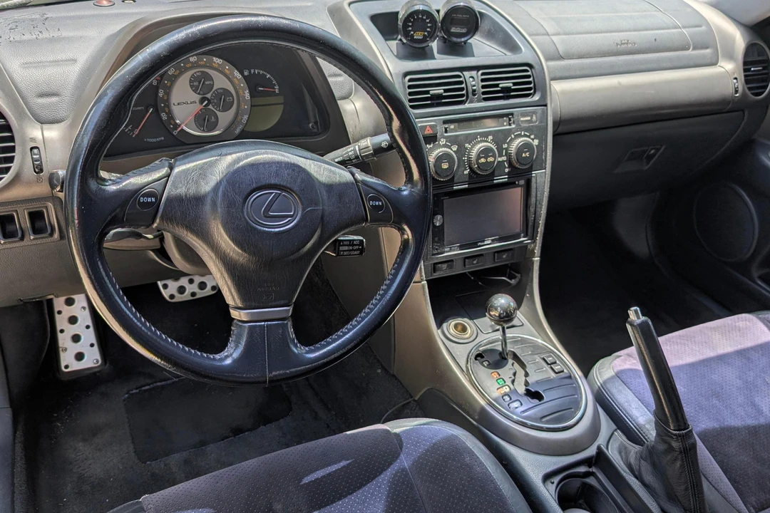 2001 Lexus IS 1st Gen - Image 29 of 31