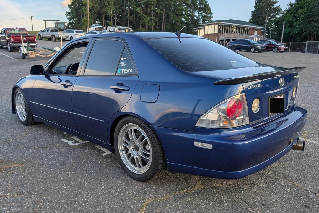 2001 Lexus IS 1st Gen - Image 4 of 31