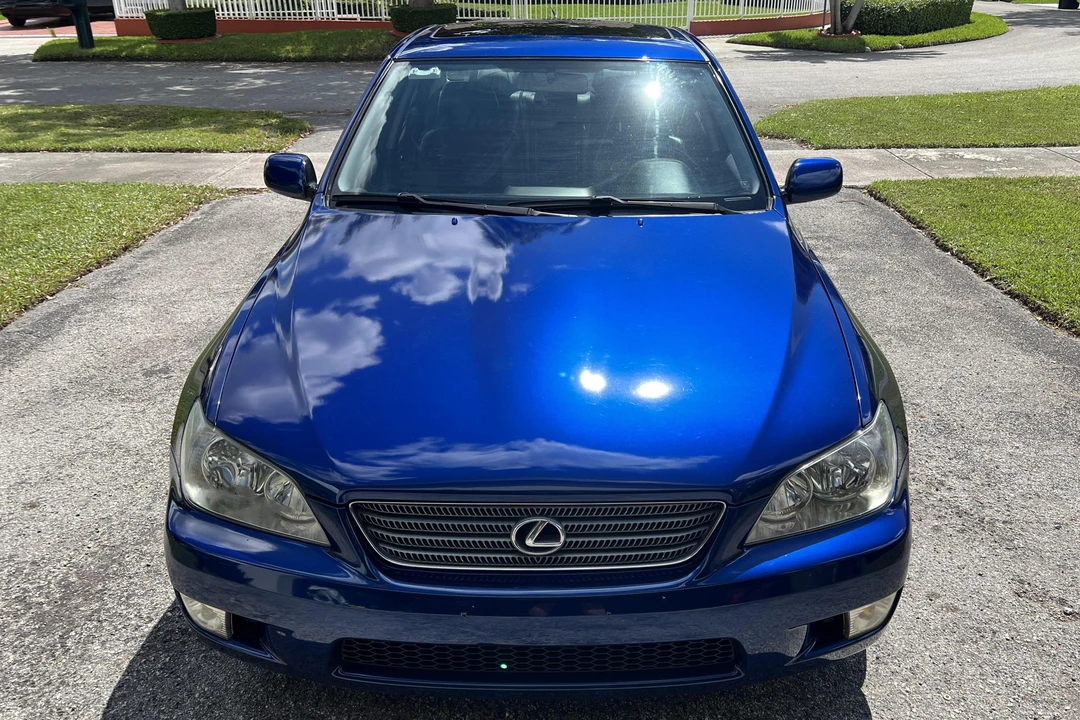 2001 Lexus IS 1st Gen - Image 2 of 30