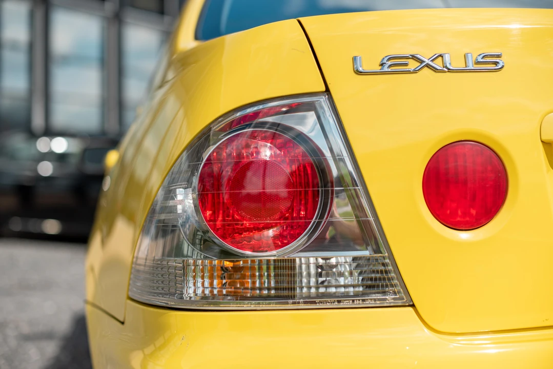 2001 Lexus IS 1st Gen - Image 31 of 31