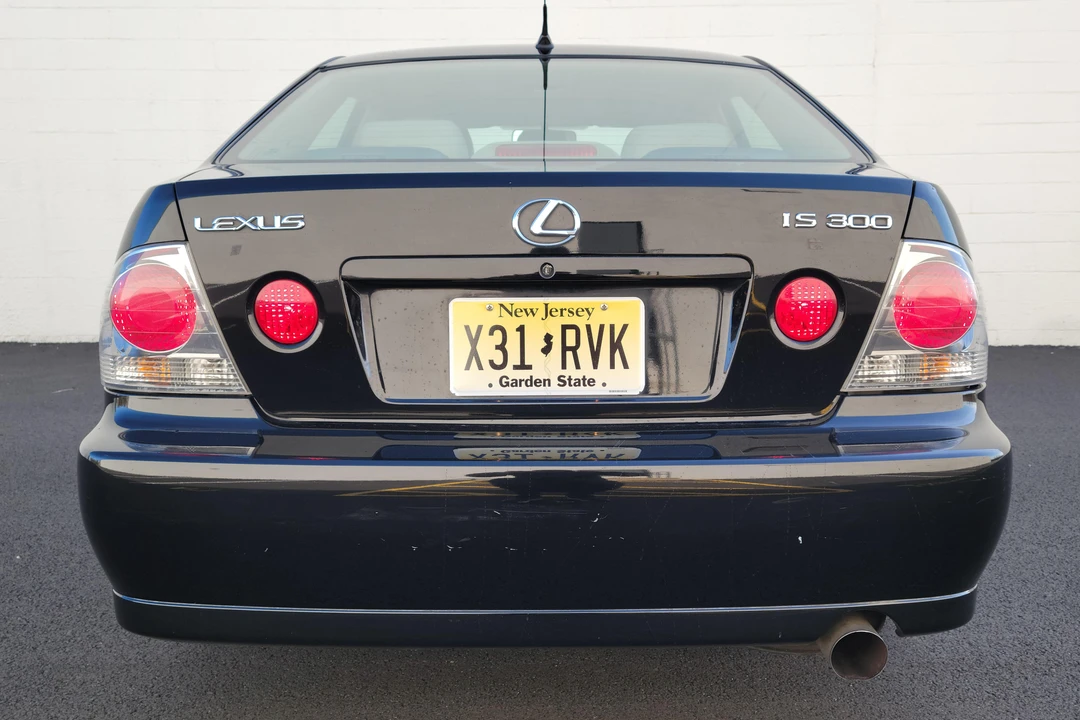 2001 Lexus IS 1st Gen - Image 5 of 31