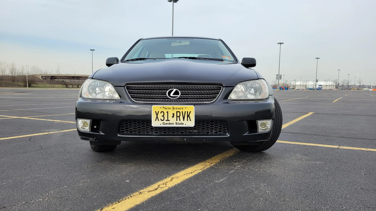 2001 Lexus IS 1st Gen - Image 6 of 31