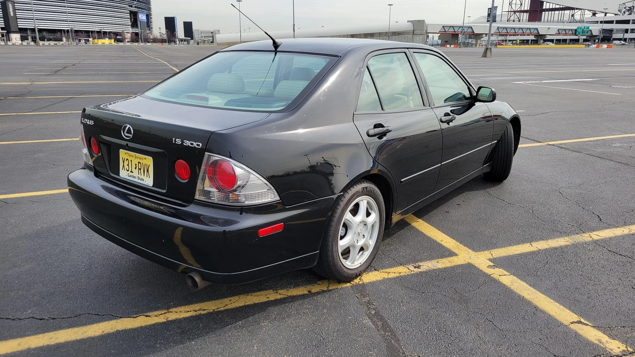 2001 Lexus IS 1st Gen - Image 31 of 31