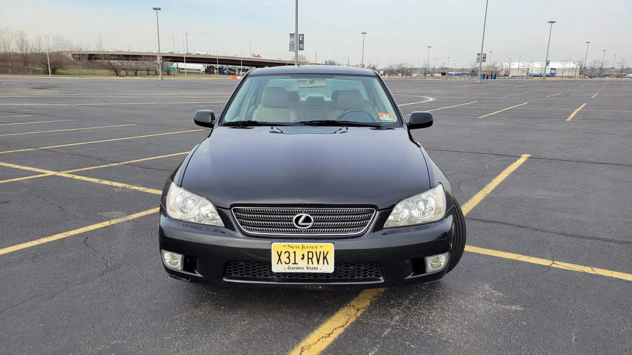 2001 Lexus IS 1st Gen - Image 7 of 31