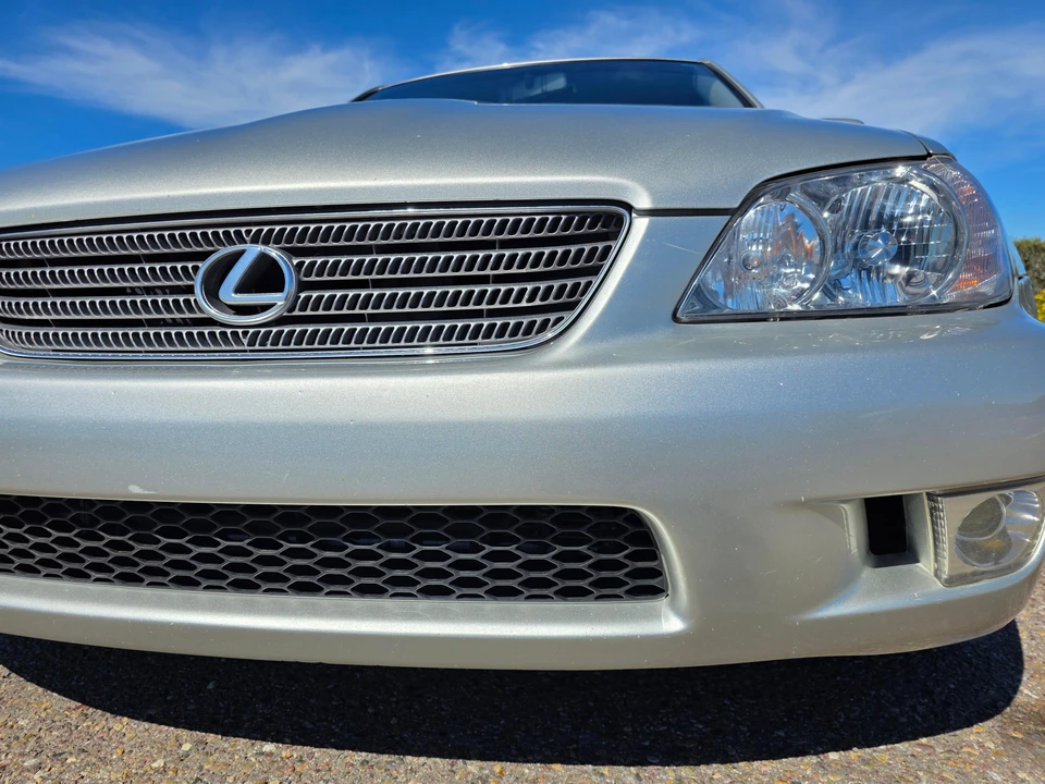 2001 Lexus IS 1st Gen - Image 14 of 31