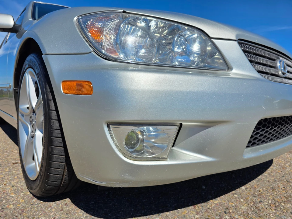 2001 Lexus IS 1st Gen - Image 10 of 31