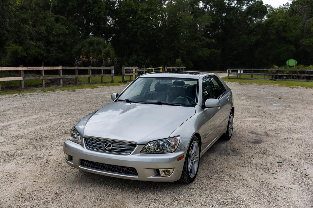 2001 Lexus IS 1st Gen - Image 7 of 31
