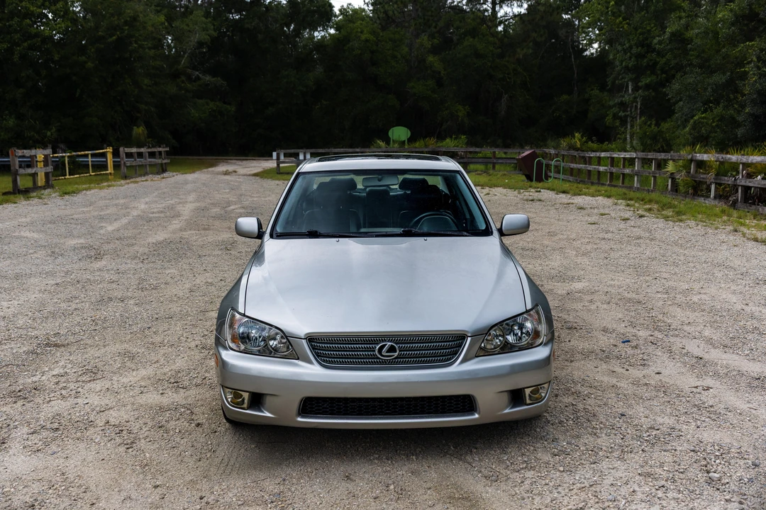 2001 Lexus IS 1st Gen - Image 6 of 31