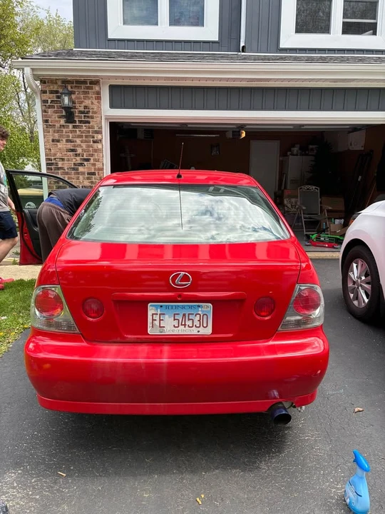 2001 Lexus IS 1st Gen - Image 9 of 10