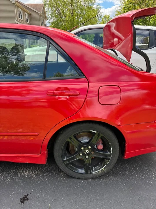 2001 Lexus IS 1st Gen - Image 5 of 10