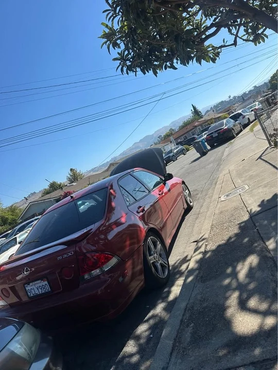 2001 Lexus IS 1st Gen - Image 3 of 4