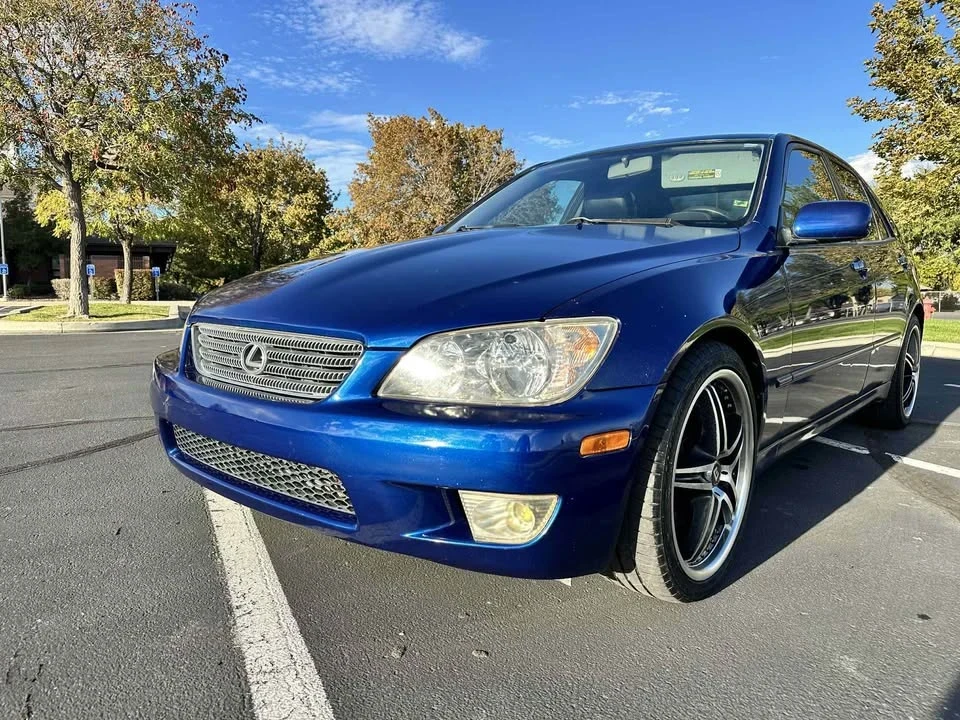 2001 Lexus IS 1st Gen - Image 2 of 11