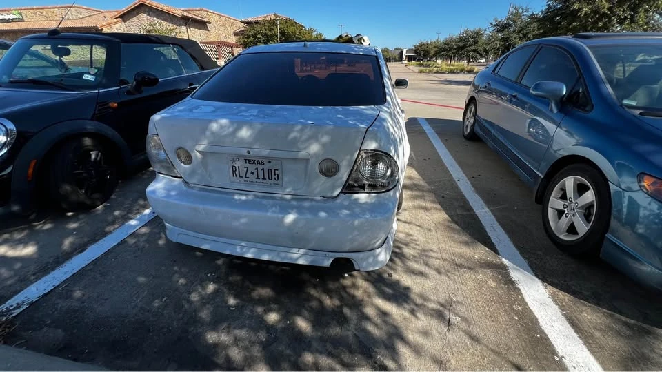 2001 Lexus IS 1st Gen - Image 4 of 7