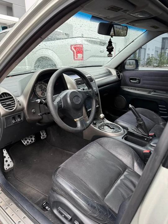 2001 Lexus IS 1st Gen - Image 7 of 8