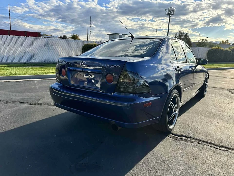 2001 Lexus IS 1st Gen - Image 8 of 11