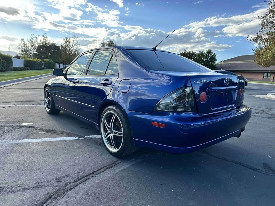 2001 Lexus IS 1st Gen - Image 6 of 11
