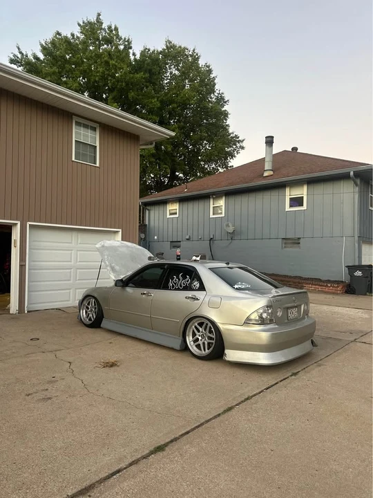 2001 Lexus IS 1st Gen - Image 4 of 5