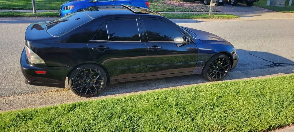 2001 Lexus IS 1st Gen - Image 3 of 4