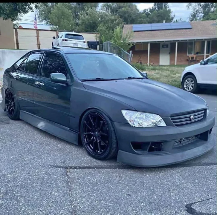 2001 Lexus IS 1st Gen - Image 5 of 10