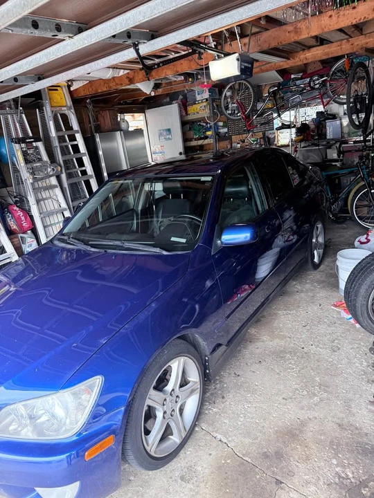 2001 Lexus IS 1st Gen - Image 3 of 4