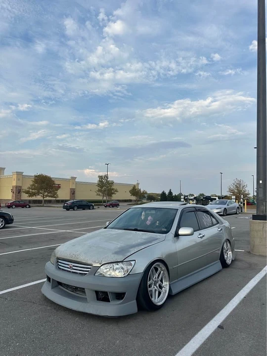 2001 Lexus IS 1st Gen - Image 5 of 5