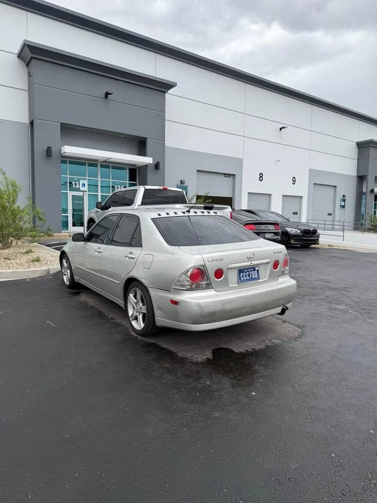 2001 Lexus IS 1st Gen - Image 3 of 8