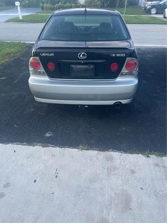 2001 Lexus IS 1st Gen - Image 5 of 6