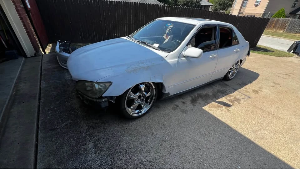 2001 Lexus IS 1st Gen - Image 3 of 10