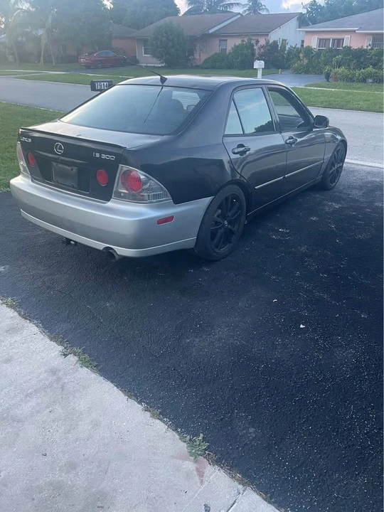 2001 Lexus IS 1st Gen - Image 6 of 6