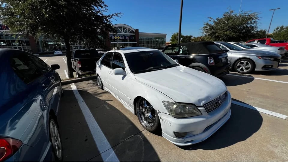 2001 Lexus IS 1st Gen - Image 3 of 7