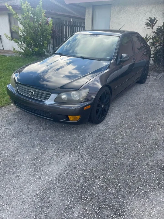 2001 Lexus IS 1st Gen - Image 4 of 6