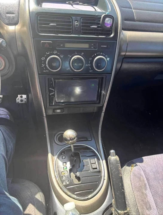 2001 Lexus IS 1st Gen - Image 5 of 10