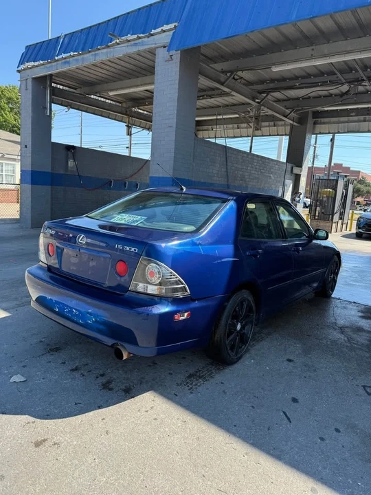 2001 Lexus IS 1st Gen - Image 2 of 13