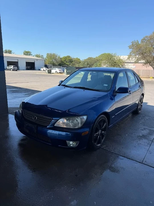 2001 Lexus IS 1st Gen - Image 3 of 13