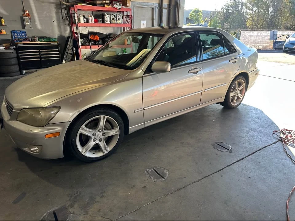 2001 Lexus IS 1st Gen - Image 3 of 6