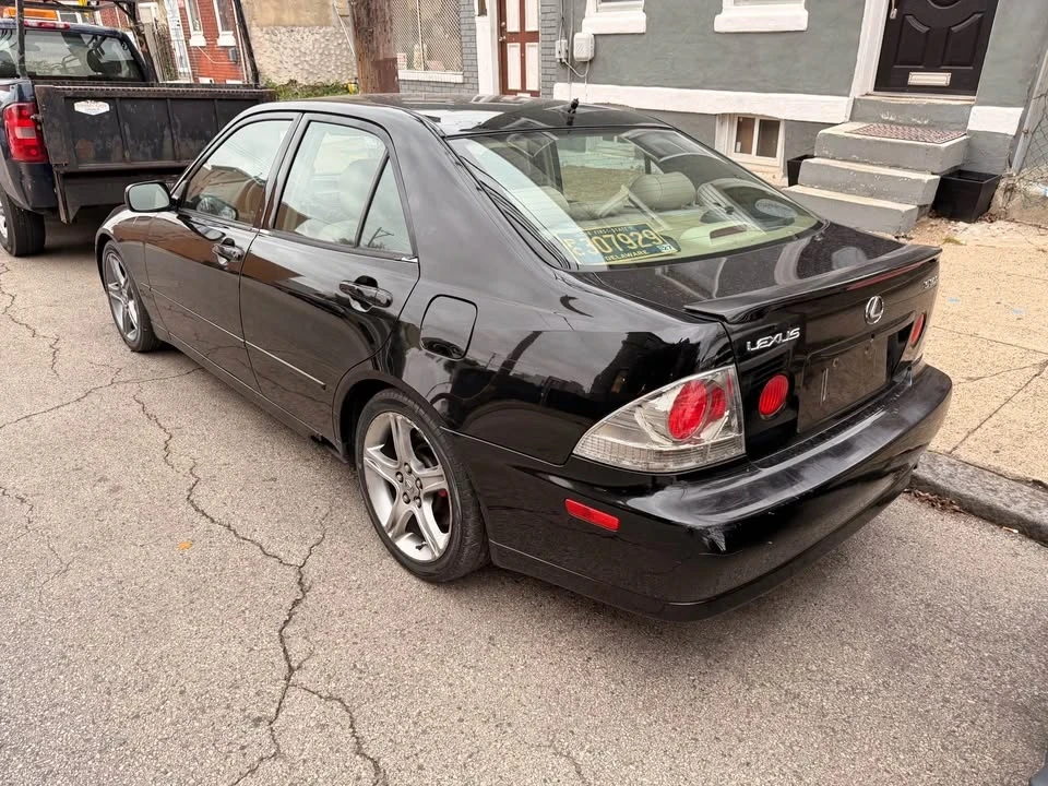 2001 Lexus IS 1st Gen - Image 5 of 9