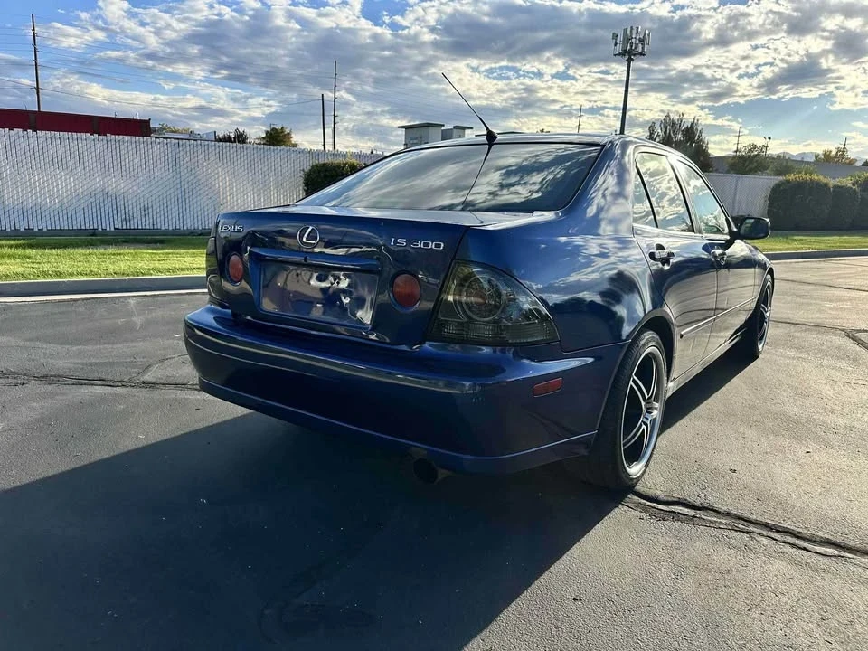 2001 Lexus IS 1st Gen - Image 8 of 11