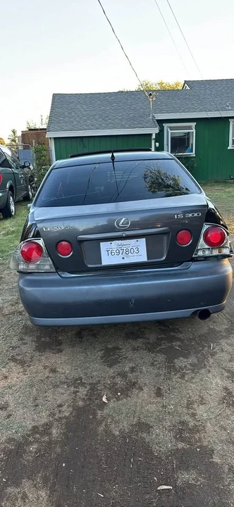 2001 Lexus IS 1st Gen - Image 4 of 9