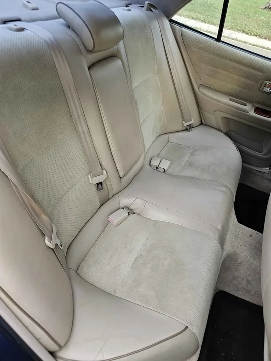 2001 Lexus IS 1st Gen - Image 10 of 12